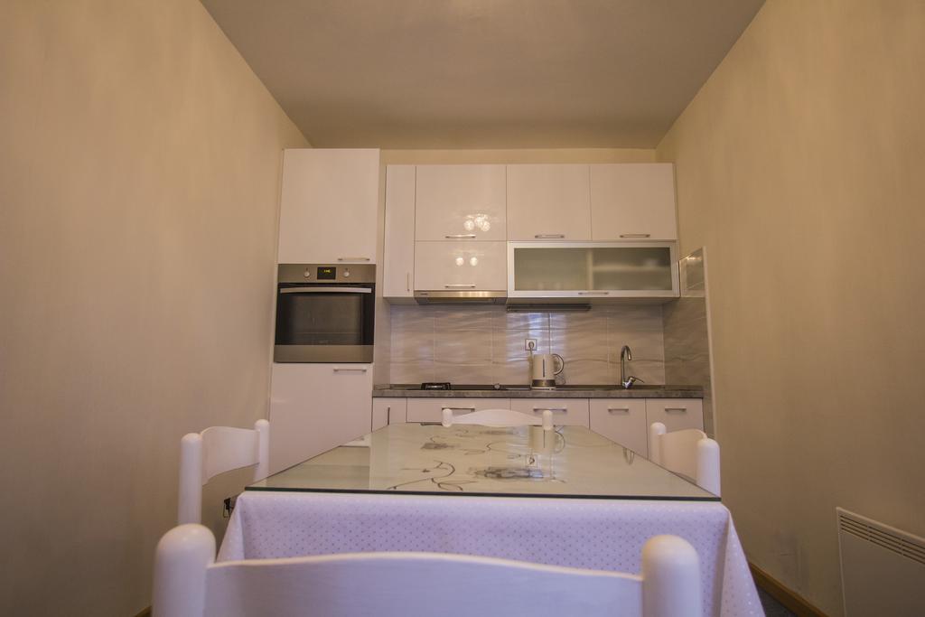 Apartments Rako M&I Podstrana Habitación foto