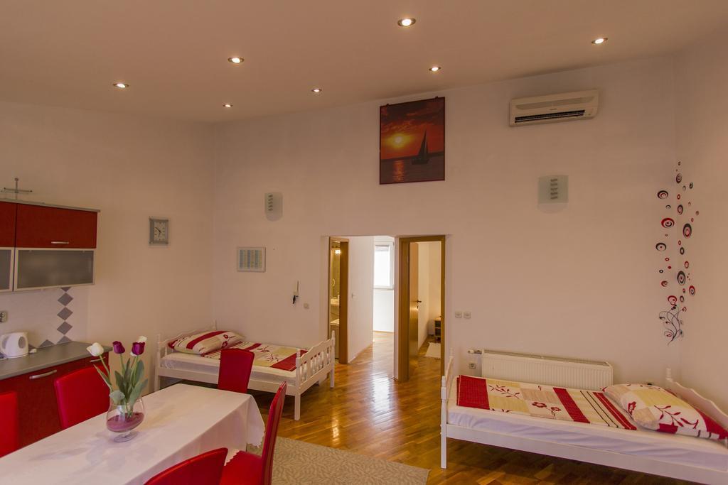Apartments Rako M&I Podstrana Habitación foto