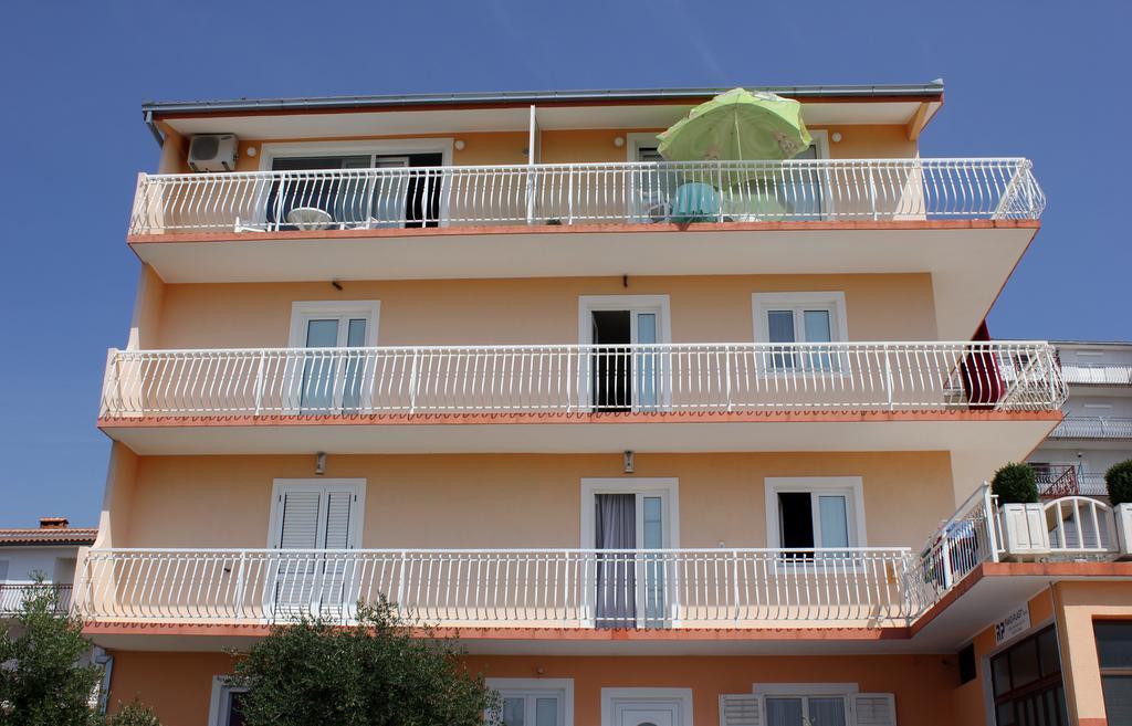 Apartments Rako M&I Podstrana Habitación foto